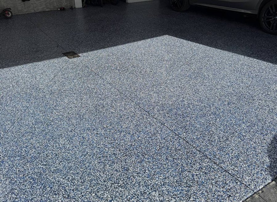 Garage — Blue Flake, Full Bay