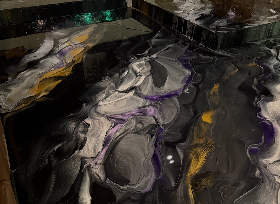 Metallic — Onyx & Gold Custom Bar